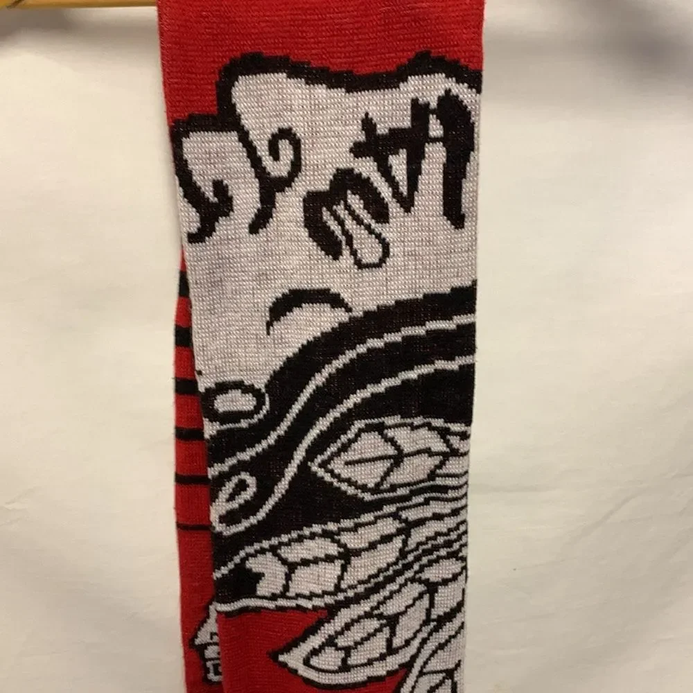 Chicago Blackhawks NHL NWOT Red Black Striped Blackhawk Logo Knit Fringe Scarf